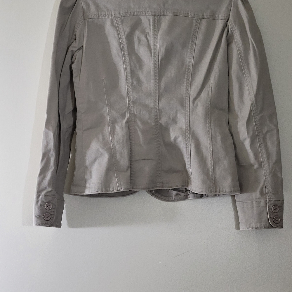 Jacket - Picture 2 of 3